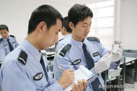 想当网警应该学什么专业 网警专业属于公安专业吗