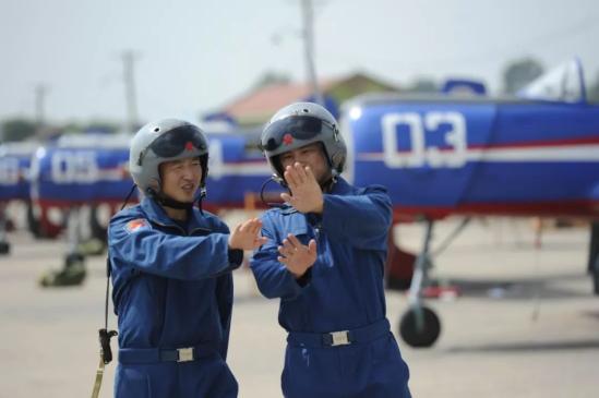 2024年空军招飞需要什么条件（这5个要求你符合吗）