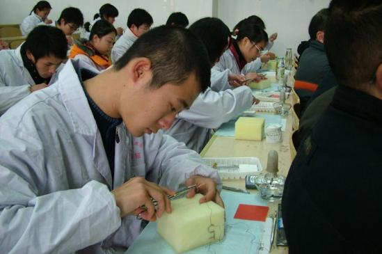 2024年上卫校选择什么专业最吃香 卫校热门专业推荐 2024年上卫校选择什么专业最吃香 卫校热门专业推荐