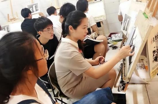 2024年美术专业就业发展形势到底怎么样 2024年美术专业就业发展形势到底怎么样