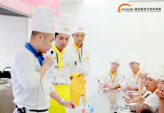 初中毕业学厨师怎么样 就业前景好吗? 初中毕业学厨师怎么样 就业前景好吗?