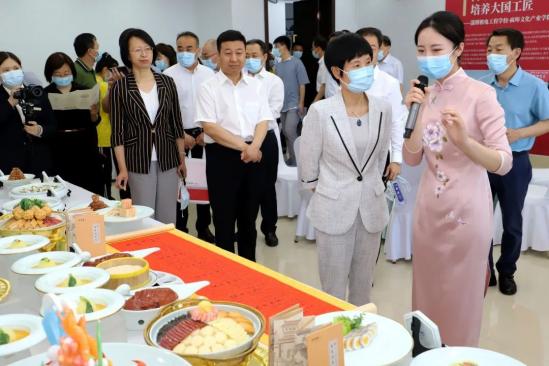 2024年淄博市职业教育活动周暨“中银杯”第十三届职业(技工)院校技能大赛开幕式在淄博机电工程学校隆重举行 2024年淄博市职业教育活动周暨“中银杯”第十三届职业(技工)院校技能大赛开幕式在淄博机电工程学校隆重举行