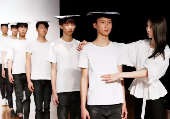 关于2024年不再招艺术特长生有关部门回应:新的特长生或将崛起 关于2024年不再招艺术特长生有关部门回应:新的特长生或将崛起