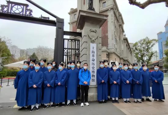 道教学院招生，还是本科4年制？学生一脸兴奋：有御剑飞行吗？