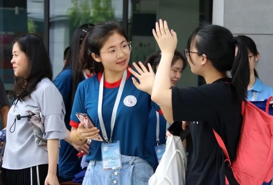 多名985名校生被退学，多年努力全都付之东流，要怪也只能怪自己