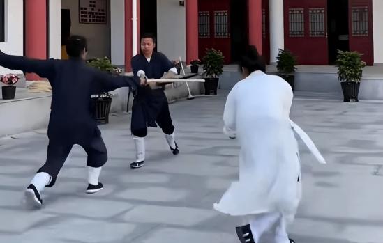 道教学院招生，还是本科4年制？学生一脸兴奋：有御剑飞行吗？