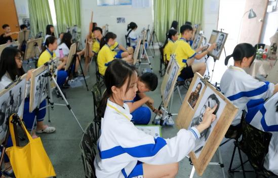 2024年后大学不招艺术特长生是真的吗（新一代”特长生出现，学生们做好准备）