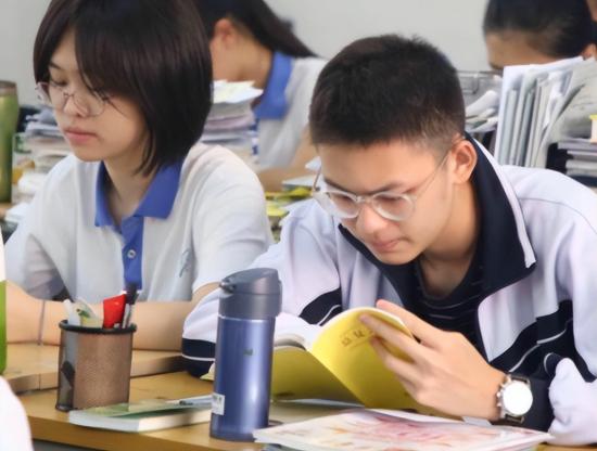 关于2024年不再招艺术特长生有关部门回应:新的特长生或将崛起 关于2024年不再招艺术特长生有关部门回应:新的特长生或将崛起